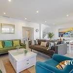 Tatil Evi Chic Dream Home, Rooftop Bbq, 9 Pools, Golf Views *