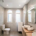 Chic Dream Home, Rooftop Bbq, 9 Pools, Golf Views * Marbella