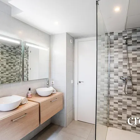別荘 Chic Dream Home, Rooftop Bbq, 9 Pools, Golf Views *