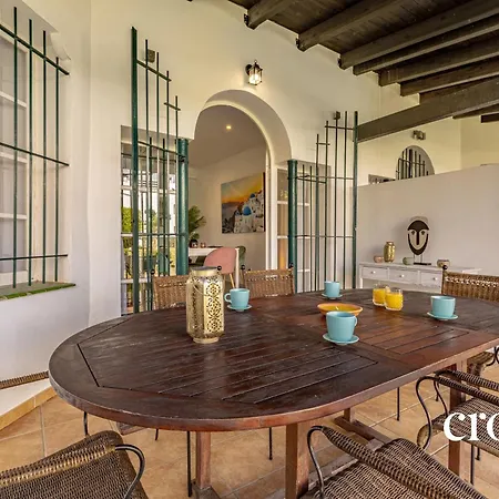 別荘 Chic Dream Home, Rooftop Bbq, 9 Pools, Golf Views *