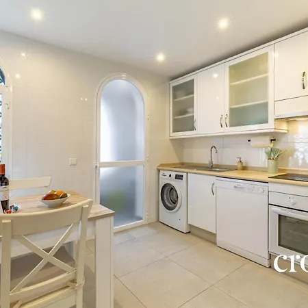 Chic Dream Home, Rooftop Bbq, 9 Pools, Golf Views 別荘 *