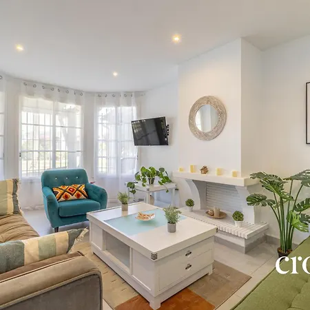 Chic Dream Home, Rooftop Bbq, 9 Pools, Golf Views 別荘