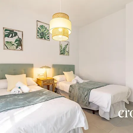 Chic Dream Home, Rooftop Bbq, 9 Pools, Golf Views