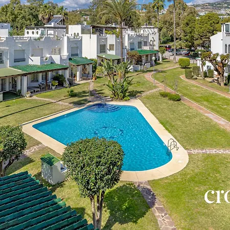 Semesterbostad Chic Dream Home, Rooftop Bbq, 9 Pools, Golf Views