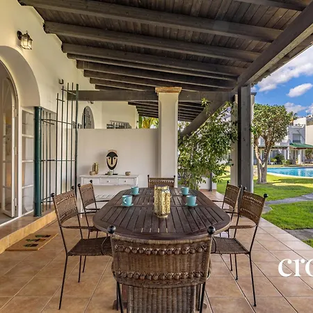 Chic Dream Home, Rooftop Bbq, 9 Pools, Golf Views