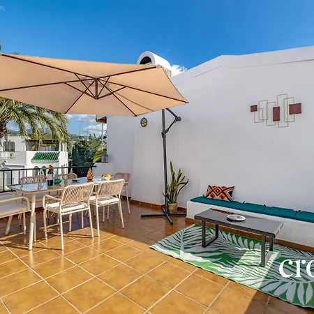 Chic Dream Home, Rooftop Bbq, 9 Pools, Golf Views