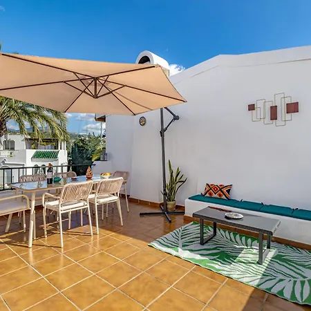 Chic Dream Home, Rooftop Bbq, 9 Pools, Golf Views Casa de Férias *