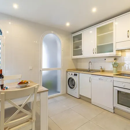 Chic Dream Home, Rooftop Bbq, 9 Pools, Golf Views Casa de Férias Marbella