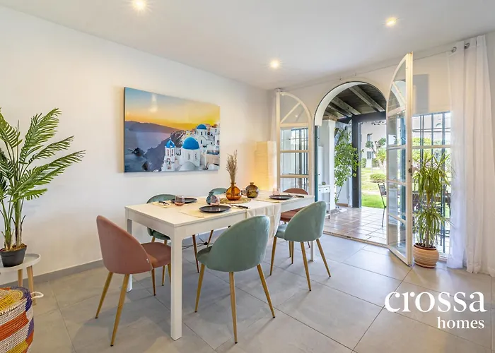 Chic Dream Home, Rooftop Bbq, 9 Pools, Golf Views Ferienhaus Marbella
