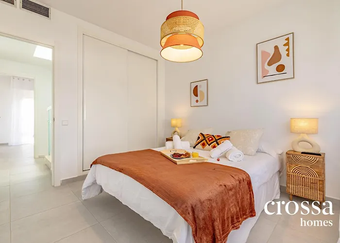 Chic Dream Home, Rooftop Bbq, 9 Pools, Golf Views Ferienhaus Marbella