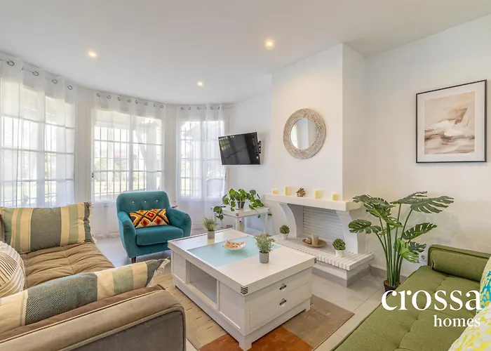 Chic Dream Home, Rooftop Bbq, 9 Pools, Golf Views Ferienhaus