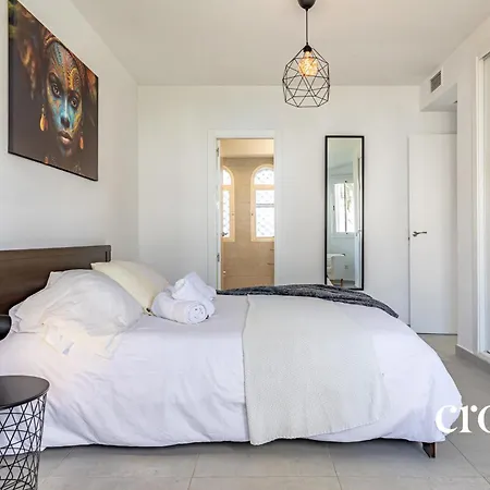 Chic Dream Home, Rooftop Bbq, 9 Pools, Golf Views *