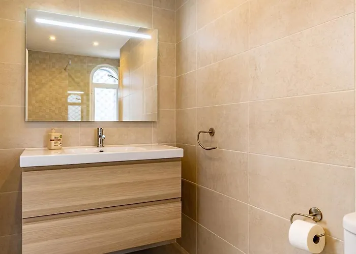 Chic Dream Home, Rooftop Bbq, 9 Pools, Golf Views *